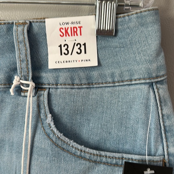 Celebrity Pink Women's Mini Denim Skirt Size 13/31 - Picture 5 of 10